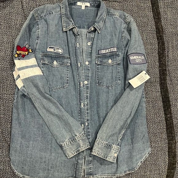 Women's WEAR By Erin Andrews Denim Seattle Seahawks Long Sleeve Button-Up Shirt - Picture 7 of 7